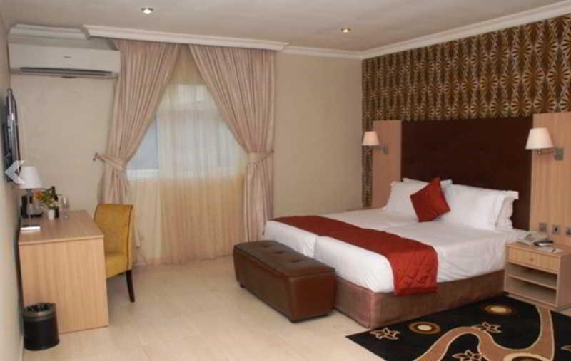 Amber Residence ลากอส ภายนอก รูปภาพ