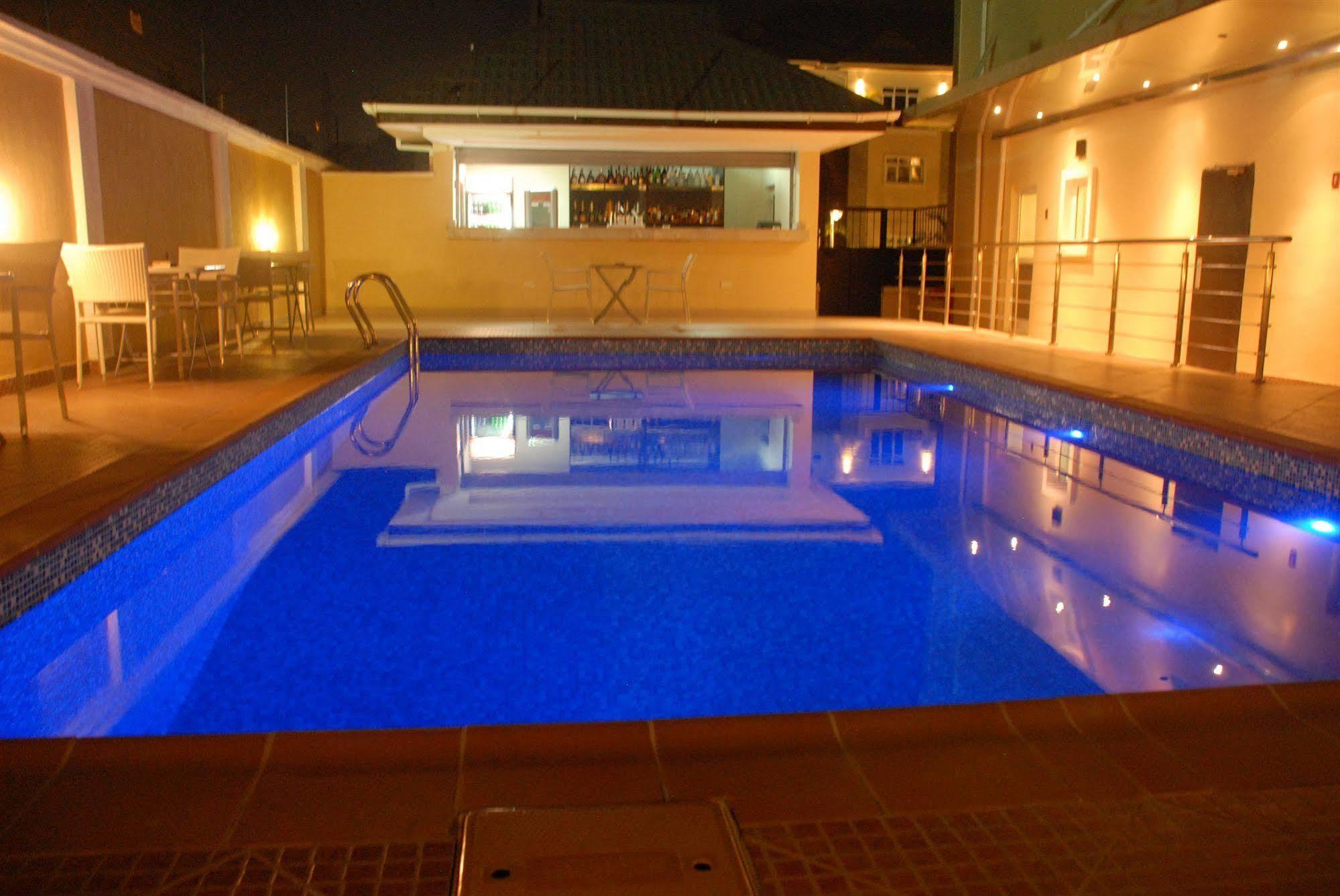 Amber Residence ลากอส ภายนอก รูปภาพ