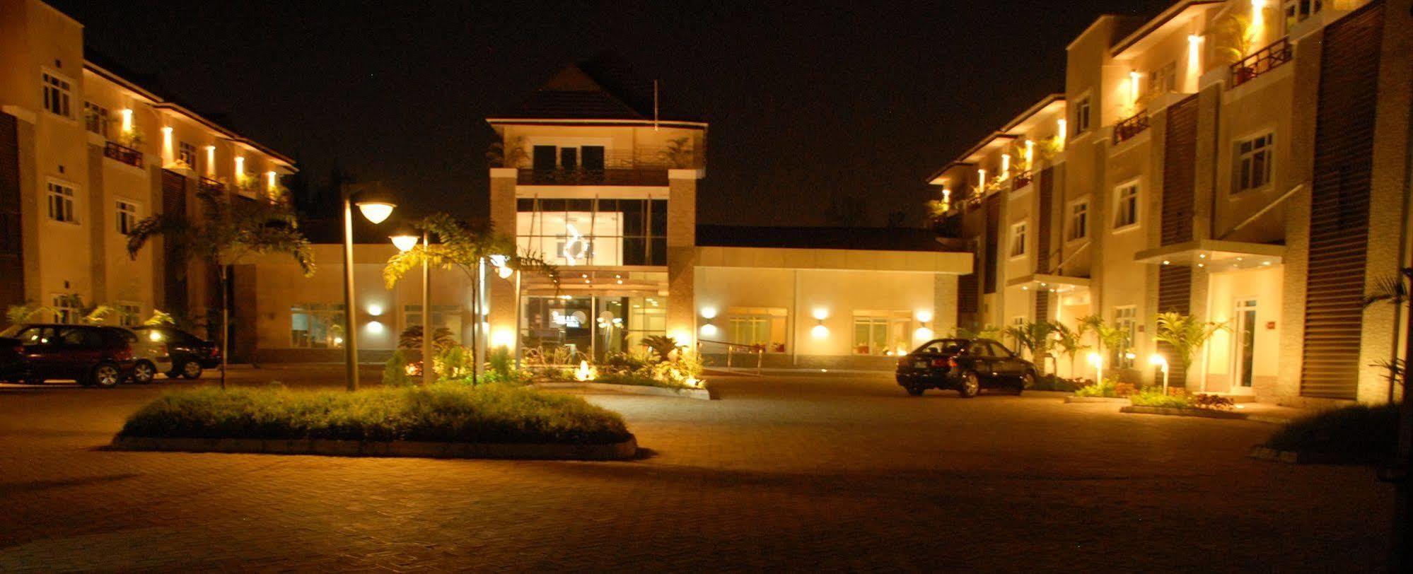Amber Residence ลากอส ภายนอก รูปภาพ