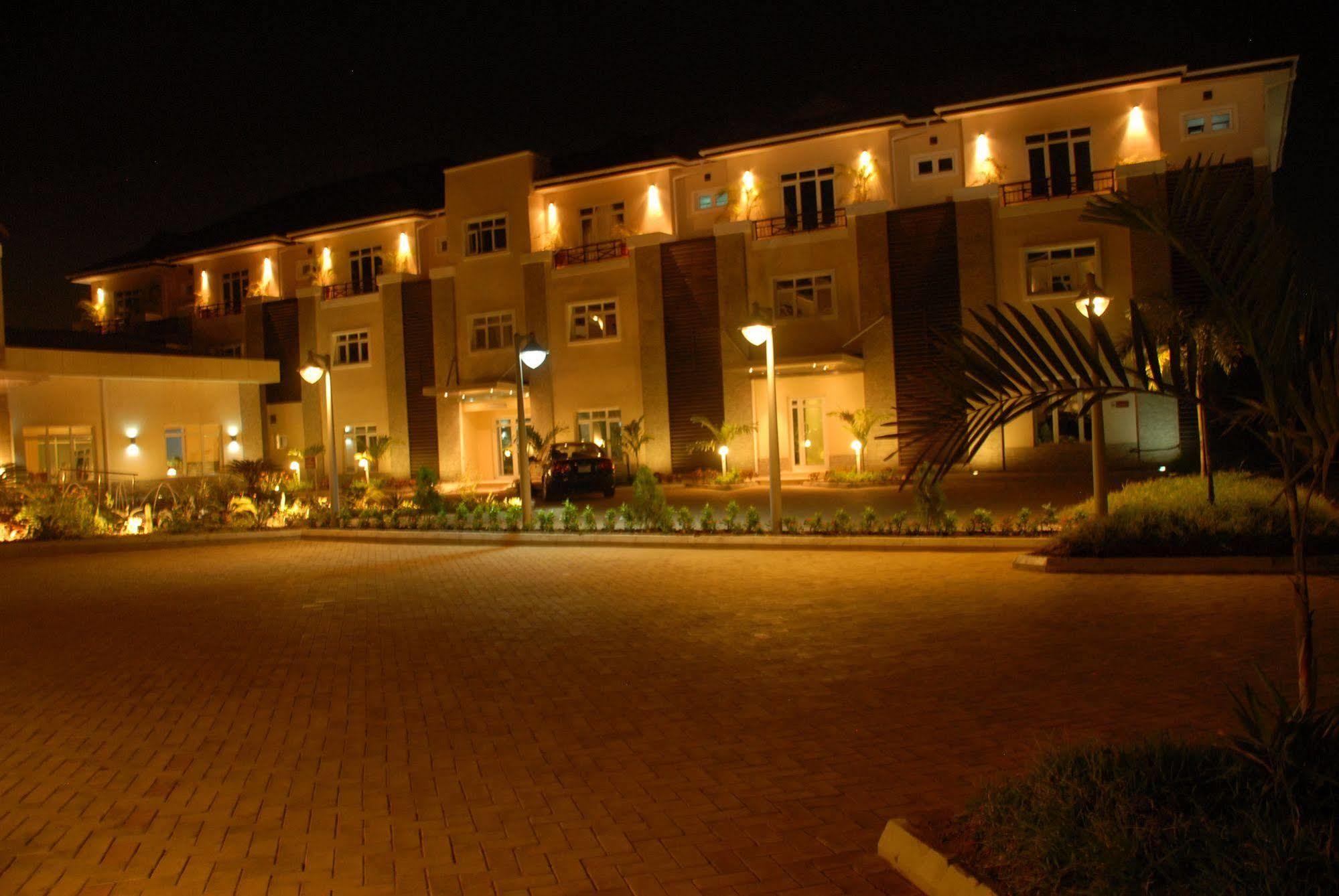 Amber Residence ลากอส ภายนอก รูปภาพ