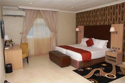 Amber Residence ลากอส ภายนอก รูปภาพ